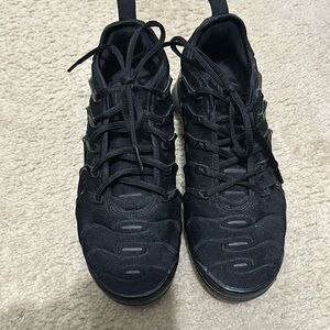 Nike Air VaporMax Plus women’s size 8. Never worn.